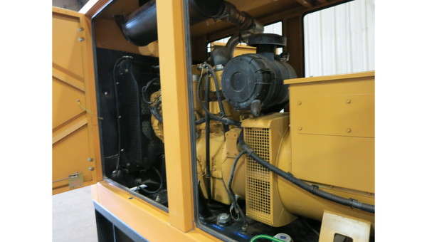 Used Caterpillar D80-4 Diesel Generator, 115 hrs