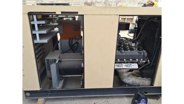 Used Generac QT150 Natural Gas Generator, 66 hrs
