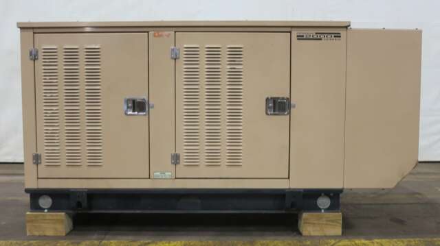 Used Generac SG40 Natural Gas / Propane Generator, 151 Hrs Single Phase