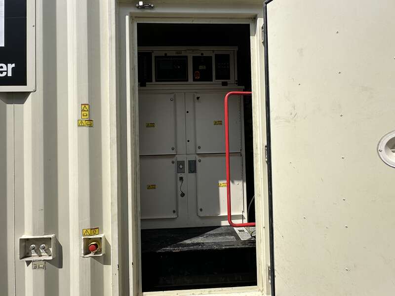 Used Caterpillar XQ570 Rental Grade Diesel Generator, 2011 Hrs, EPA Tier 4F